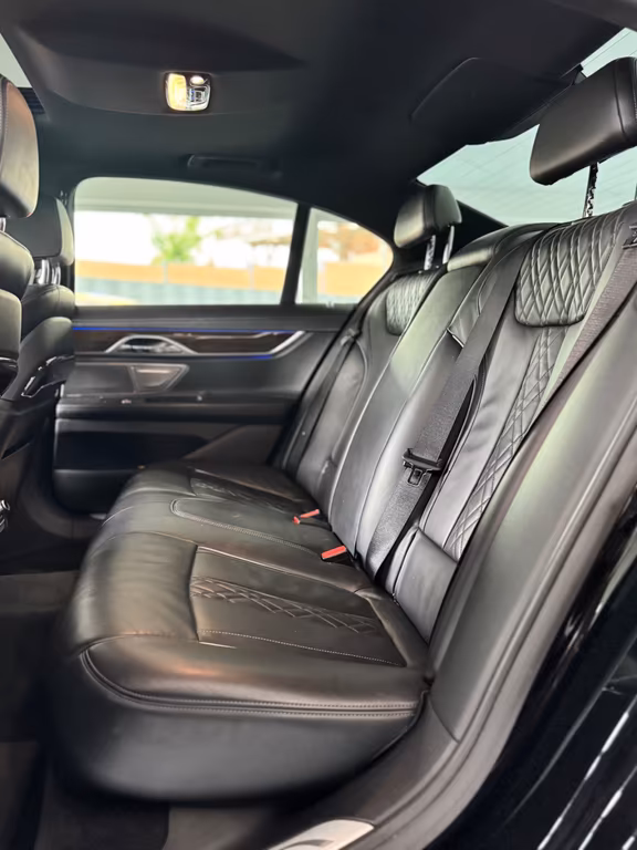 BMW 730