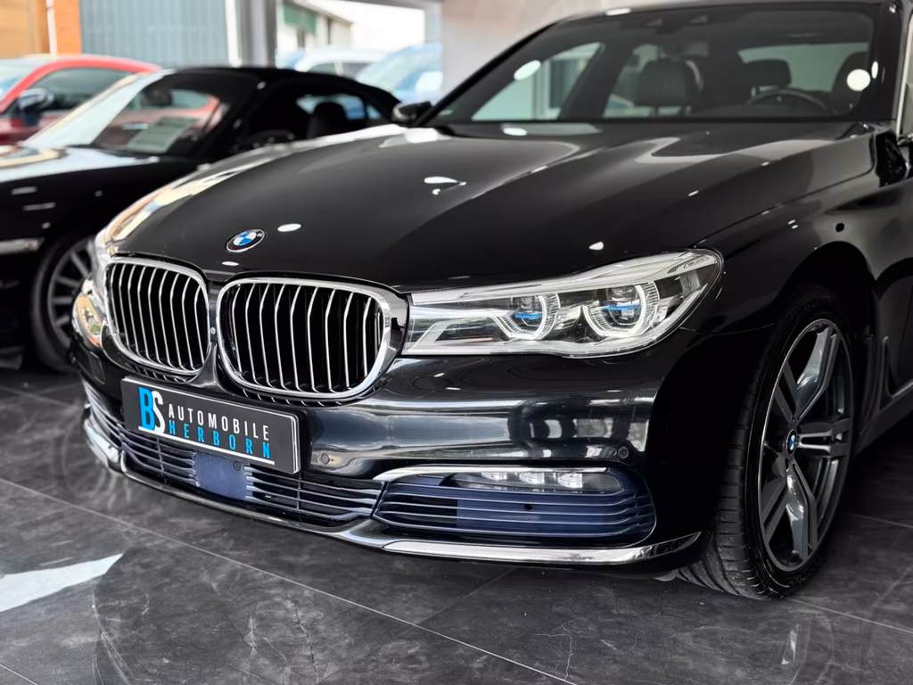 BMW 730