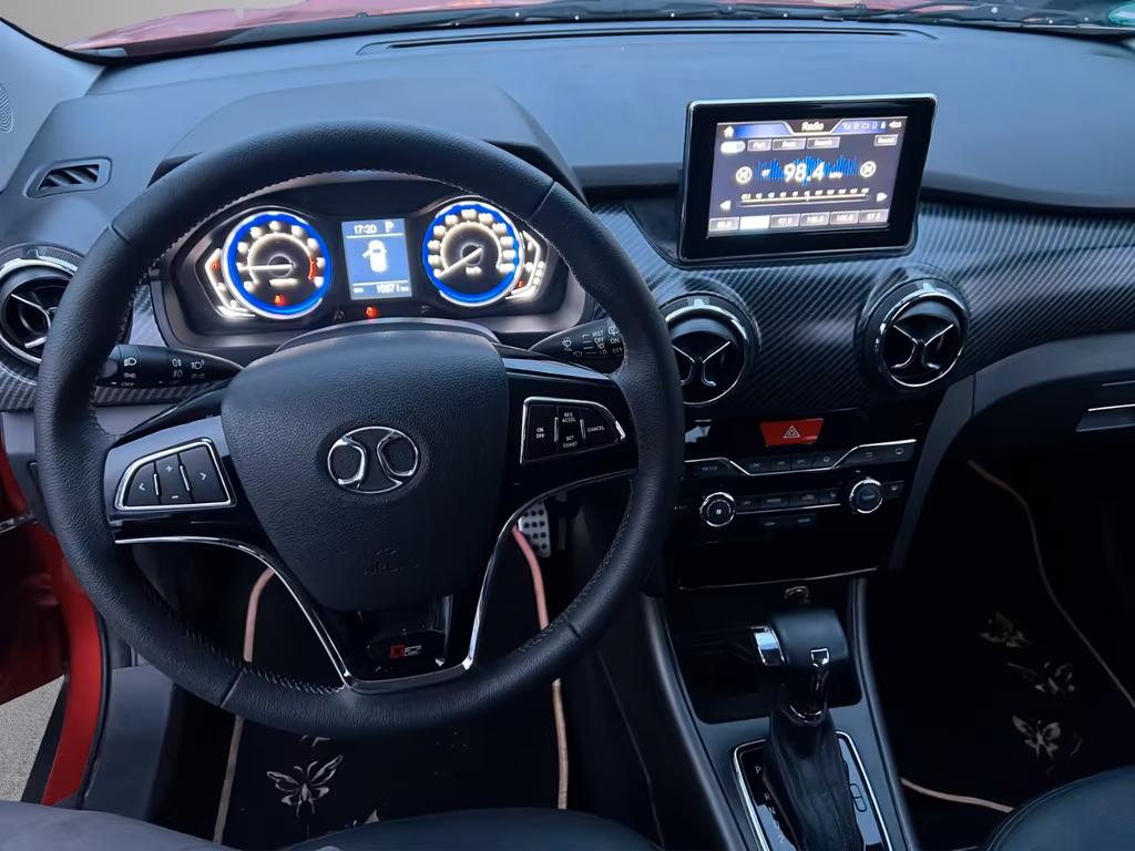 BAIC Senova X25