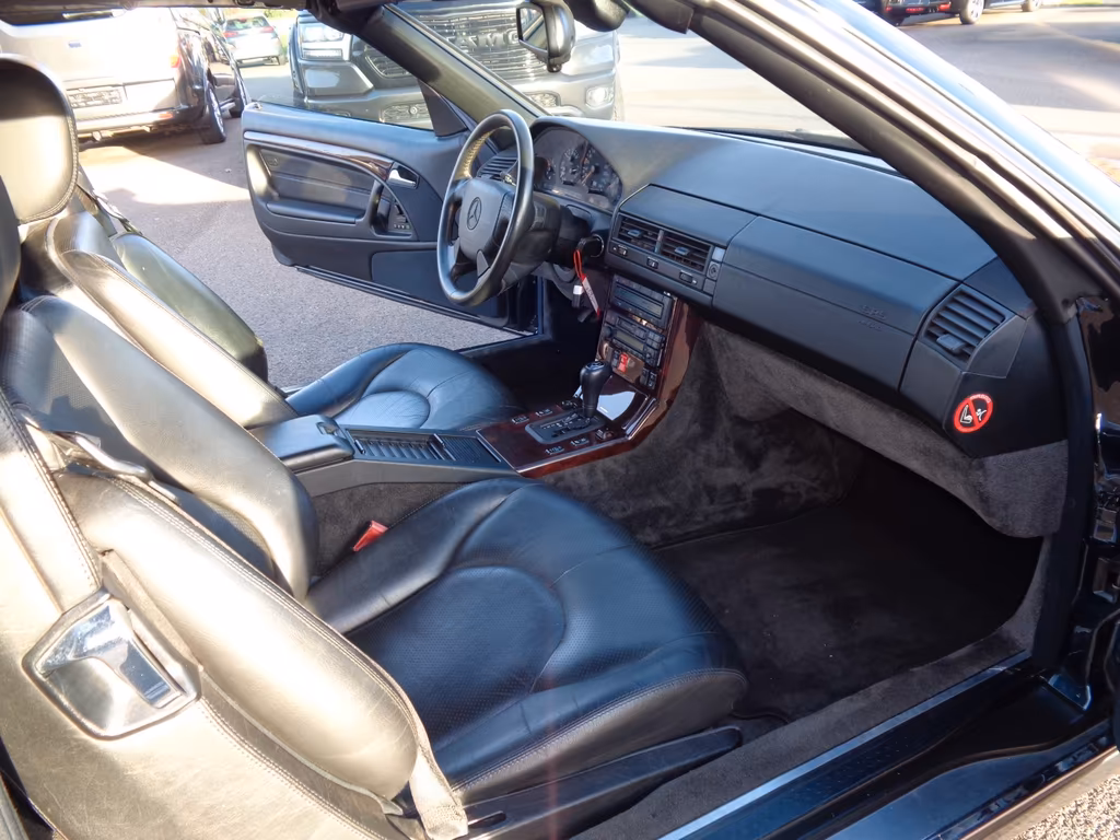 Mercedes-Benz SL 320