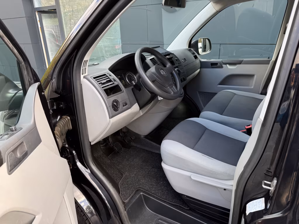 Volkswagen T5 Kombi
