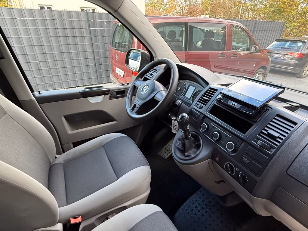Volkswagen T5 Kombi
