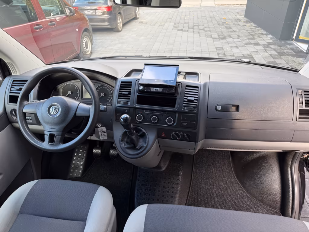 Volkswagen T5 Kombi