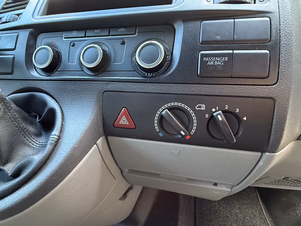 Volkswagen T5 Kombi