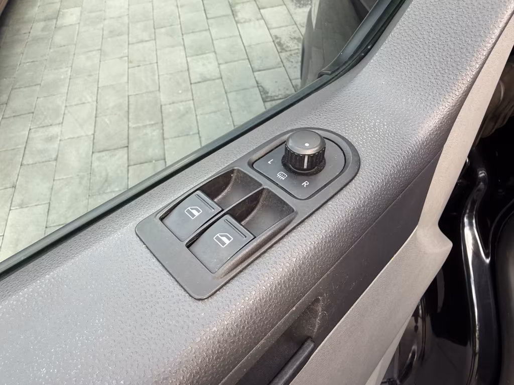 Volkswagen T5 Kombi