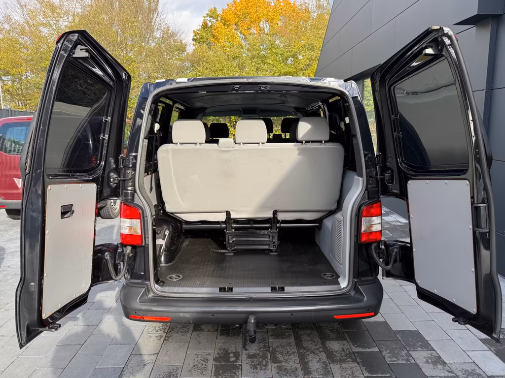 Volkswagen T5 Kombi