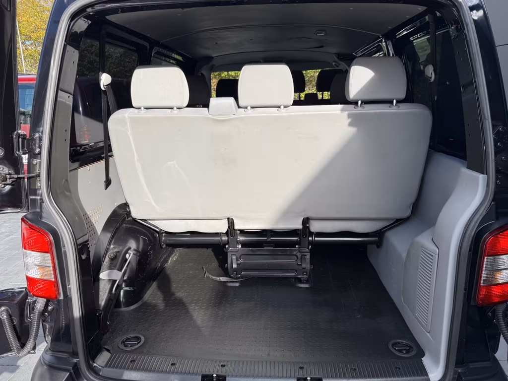 Volkswagen T5 Kombi