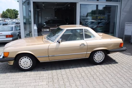 Mercedes-Benz SL 560