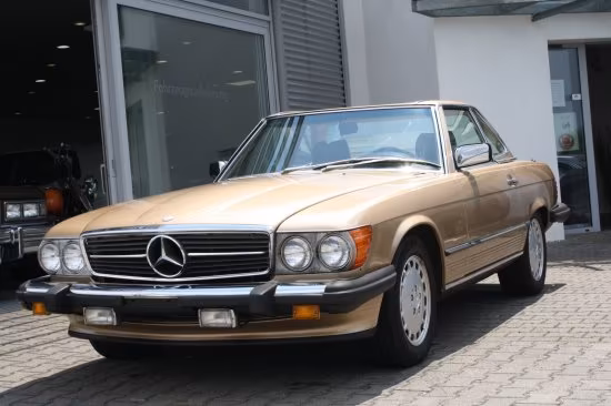 Mercedes-Benz SL 560
