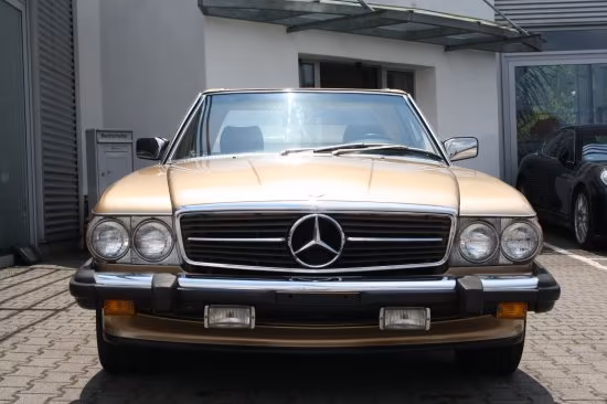 Mercedes-Benz SL 560