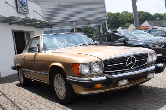 Mercedes-Benz SL 560