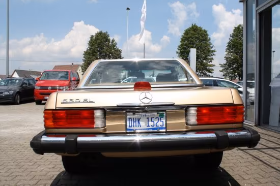 Mercedes-Benz SL 560
