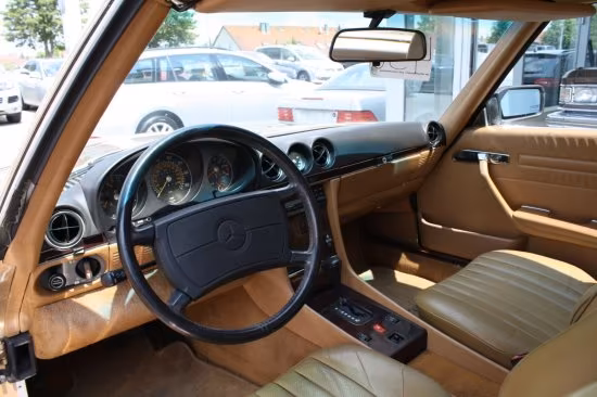 Mercedes-Benz SL 560