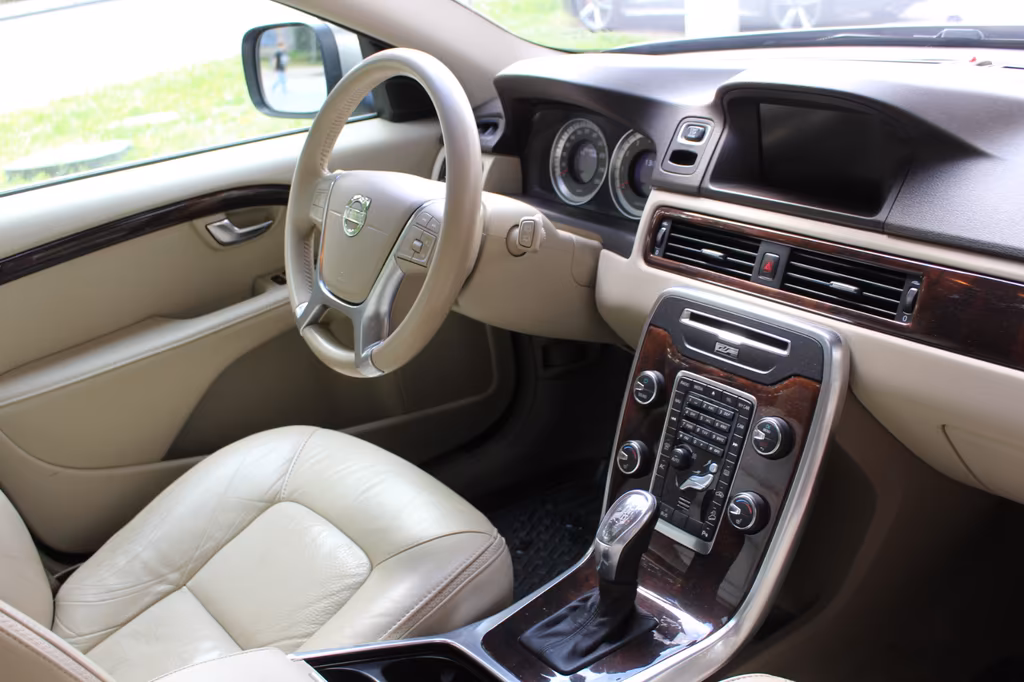 Volvo XC70