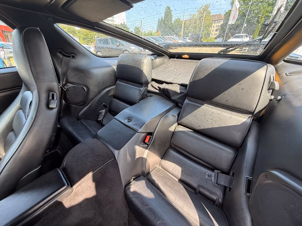Porsche 928