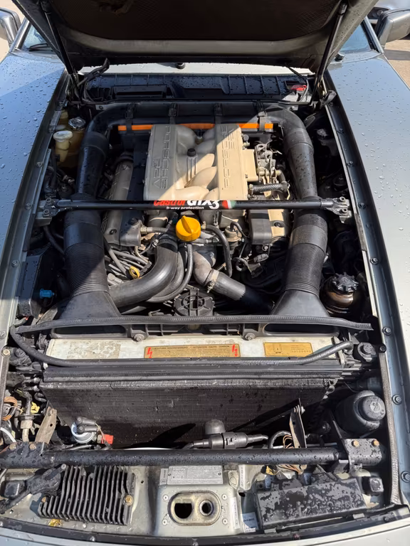 Porsche 928