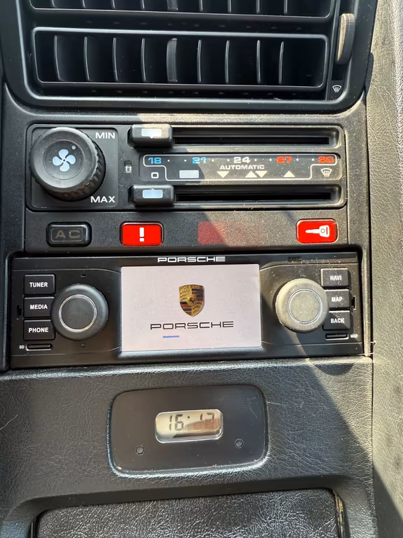 Porsche 928