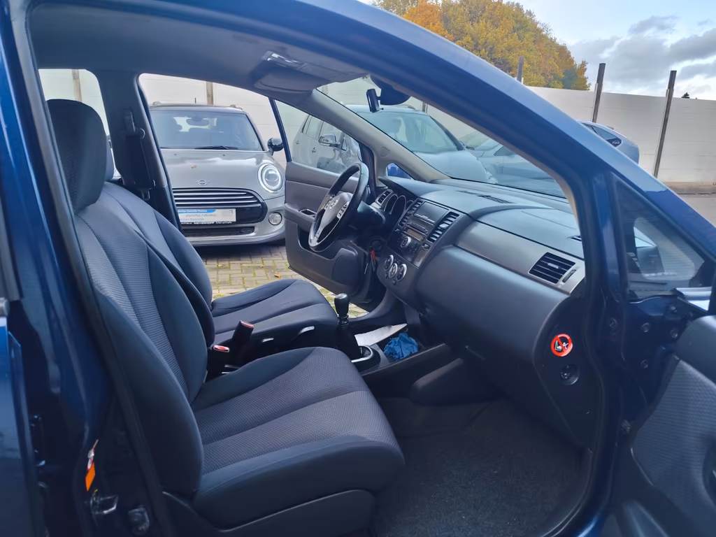 Nissan Tiida