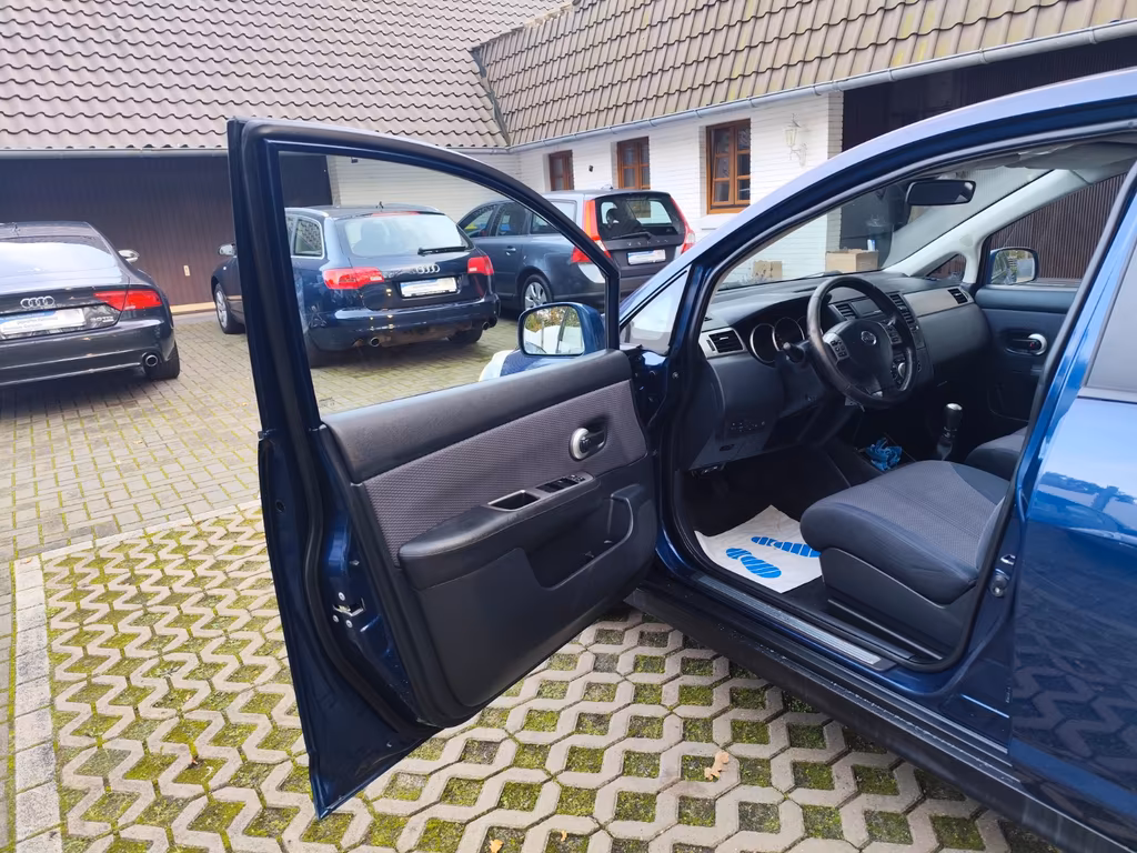 Nissan Tiida
