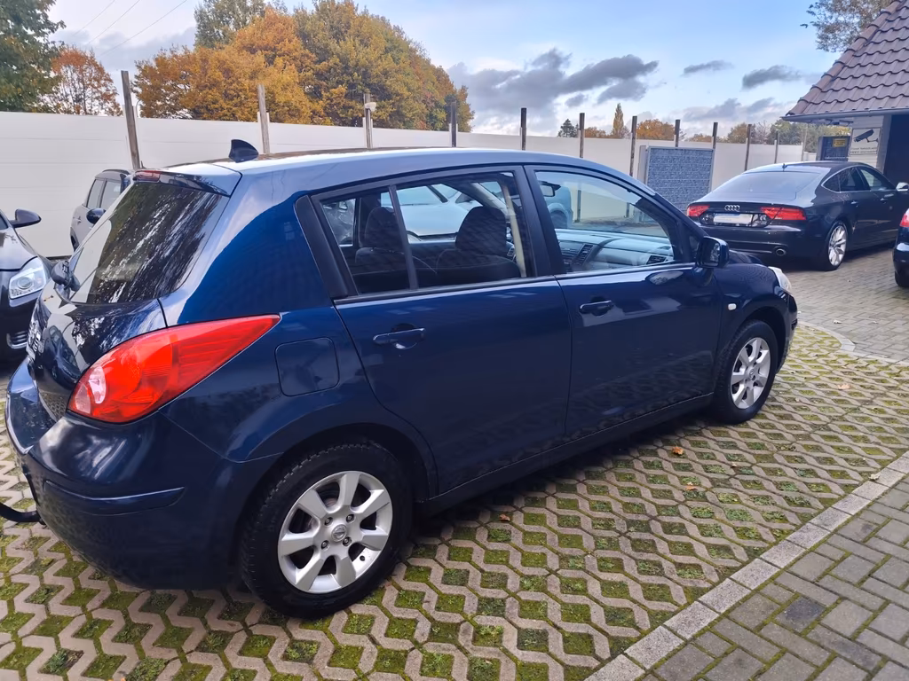 Nissan Tiida