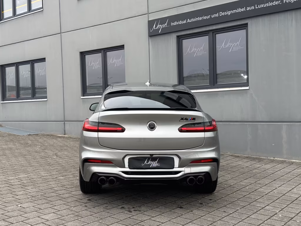 BMW X4 M