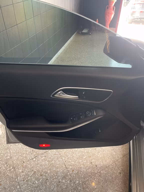 Mercedes-Benz CLA 220