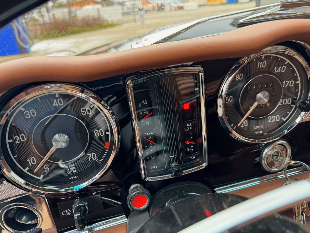 Mercedes-Benz 280