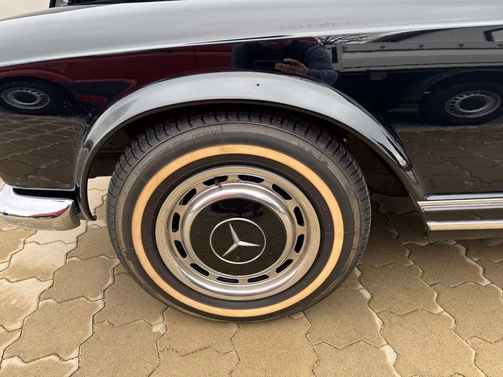Mercedes-Benz 280