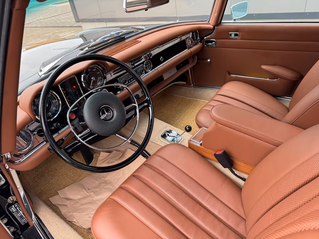 Mercedes-Benz 280