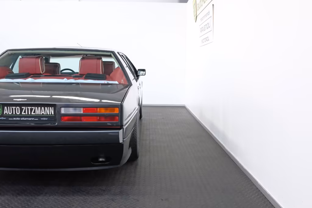 Aston Martin Lagonda