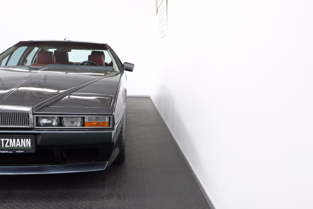Aston Martin Lagonda