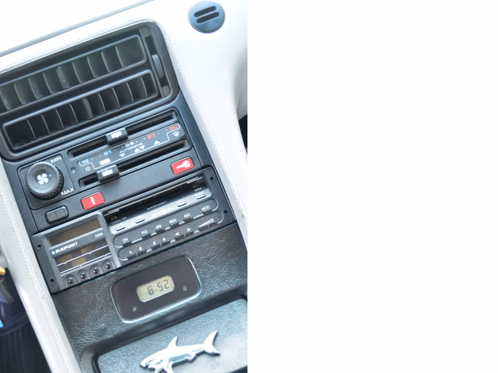 Porsche 928