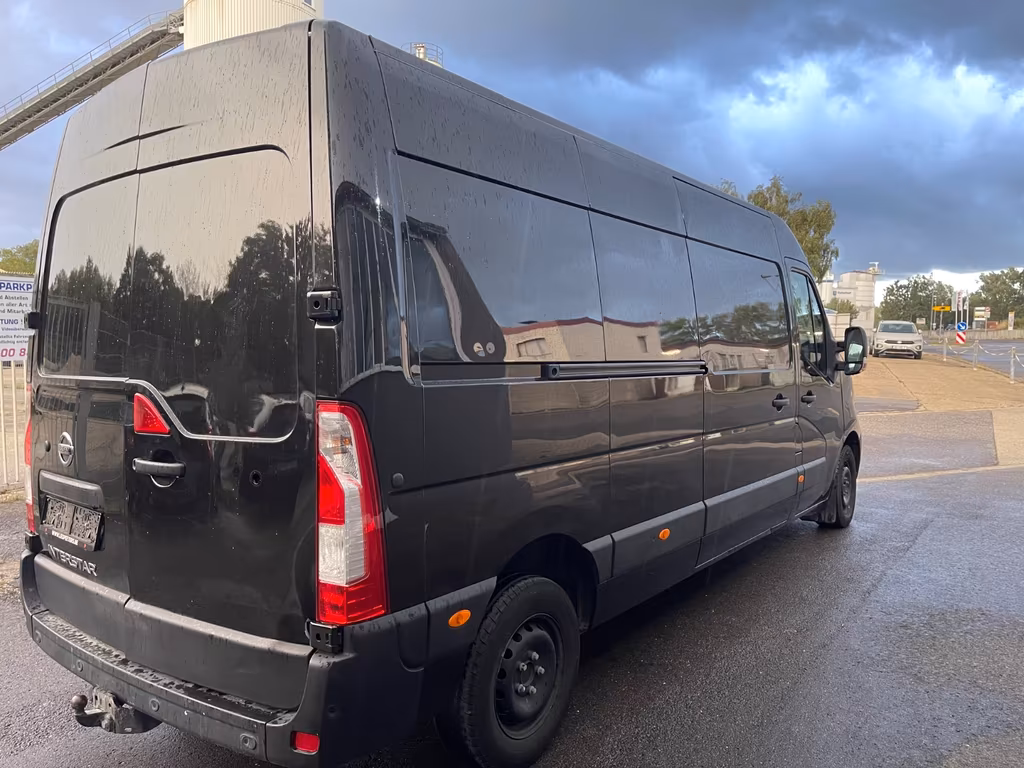 Nissan Interstar