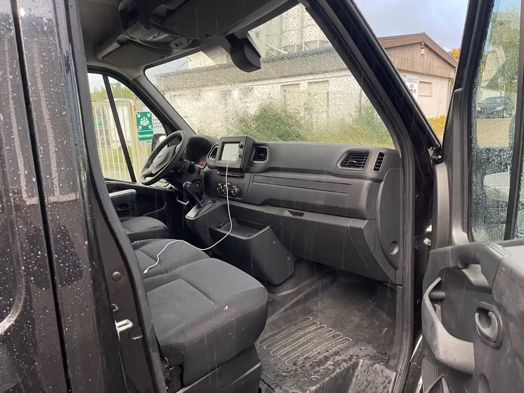 Nissan Interstar