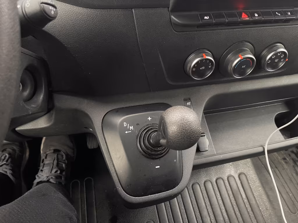 Nissan Interstar