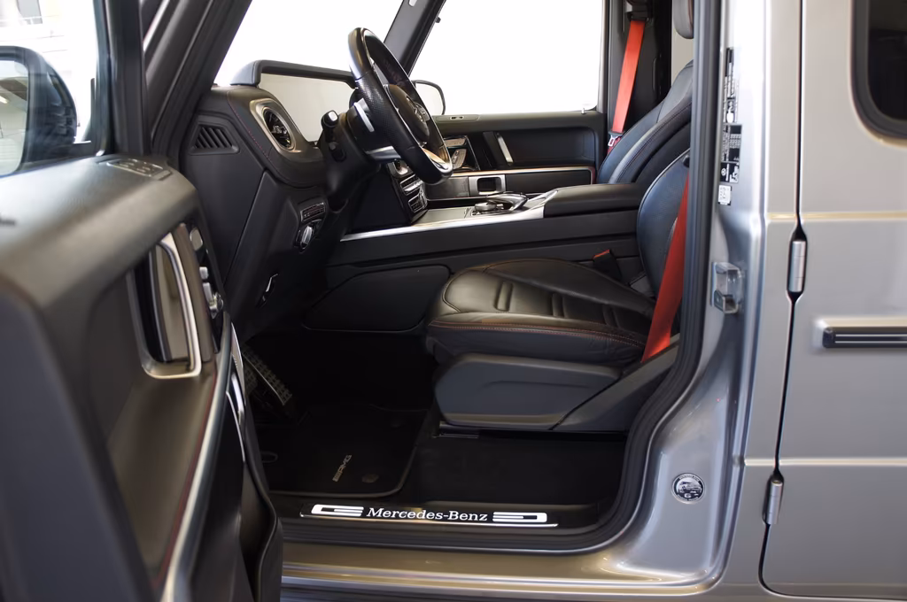 Mercedes-Benz G 400