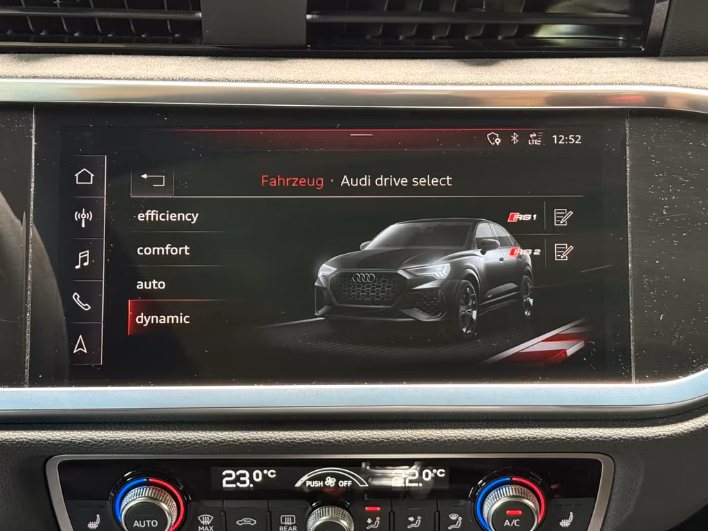 Audi RSQ3