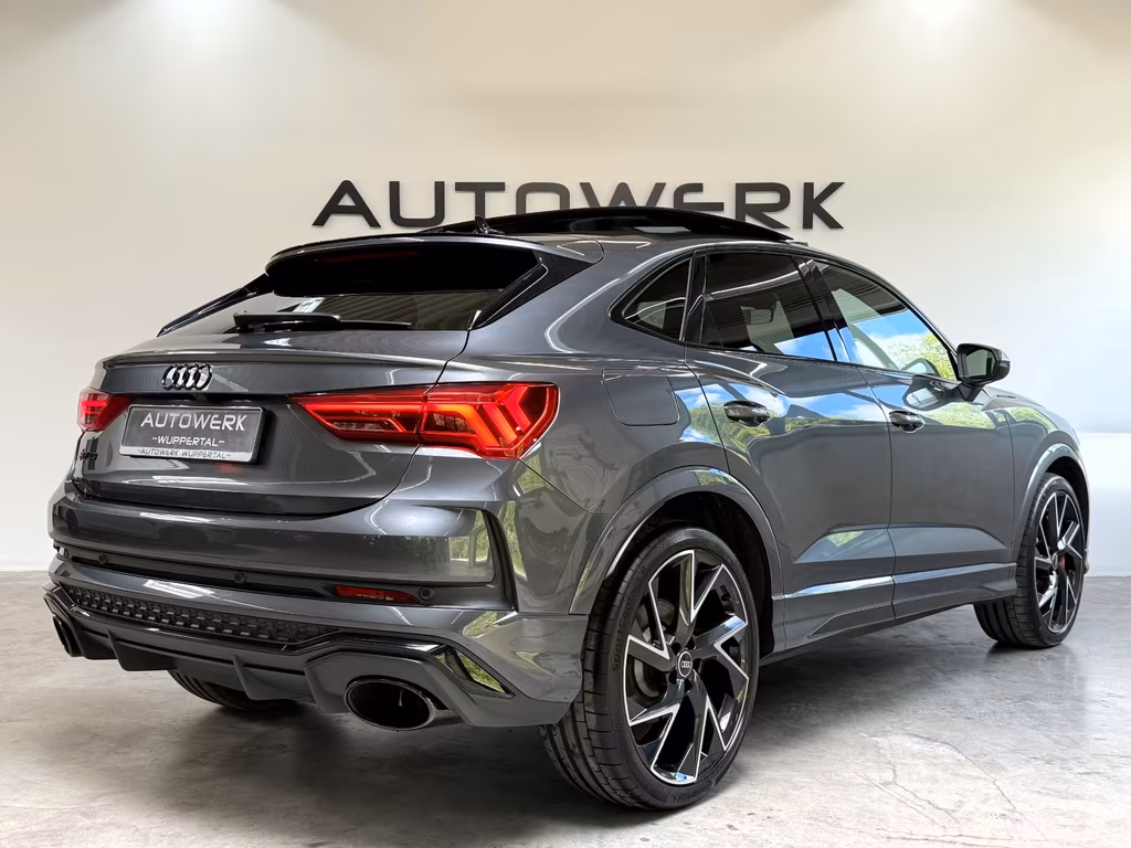 Audi RSQ3