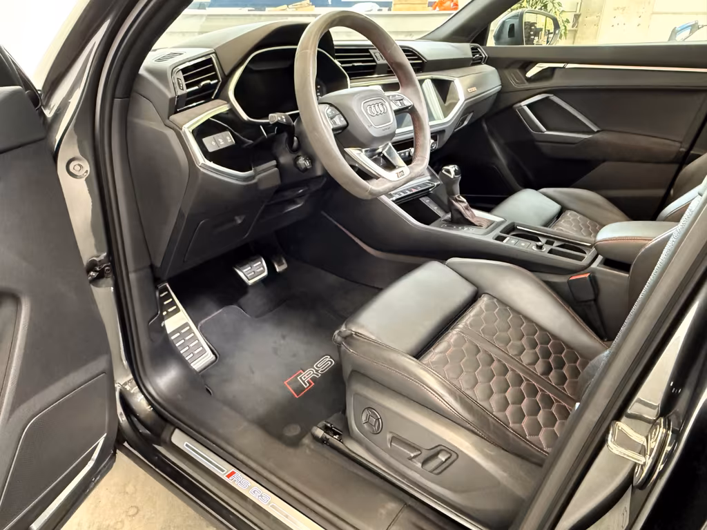 Audi RSQ3