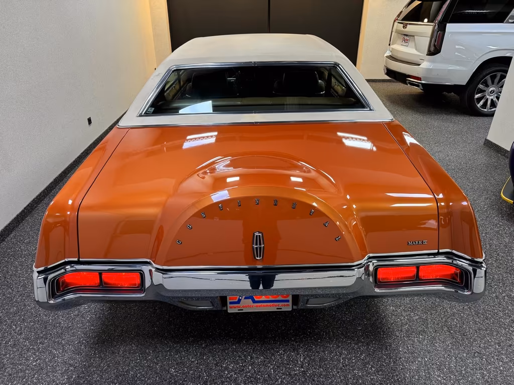 Lincoln Continental