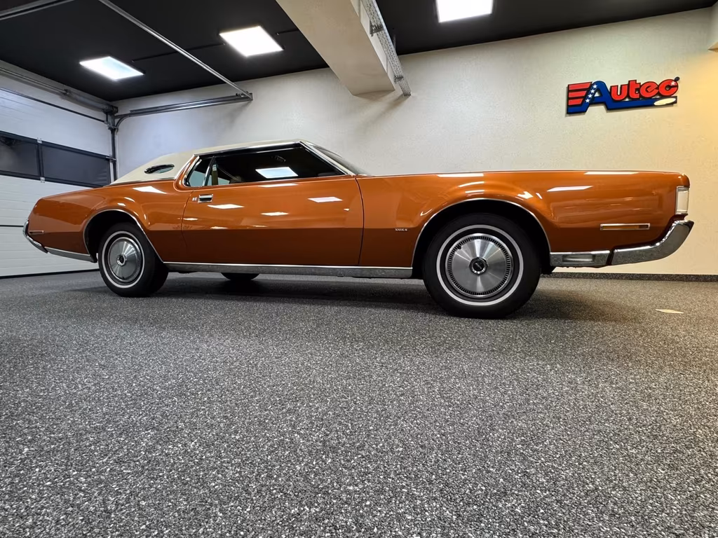 Lincoln Continental