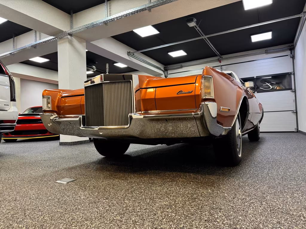 Lincoln Continental