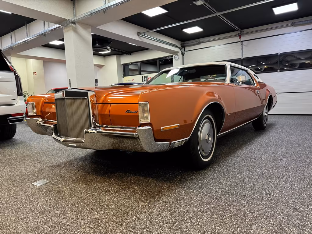 Lincoln Continental