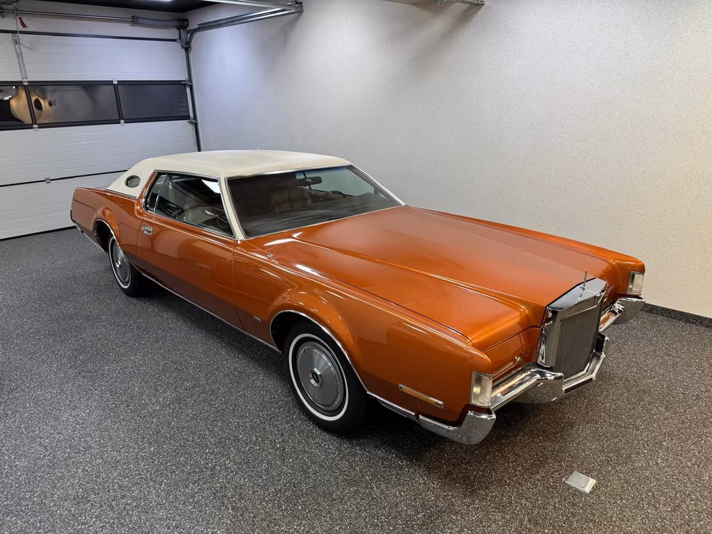 Lincoln Continental