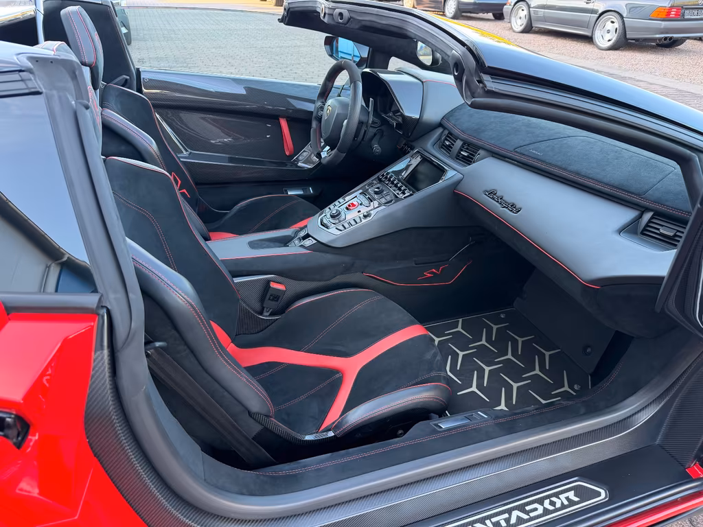 Lamborghini Aventador