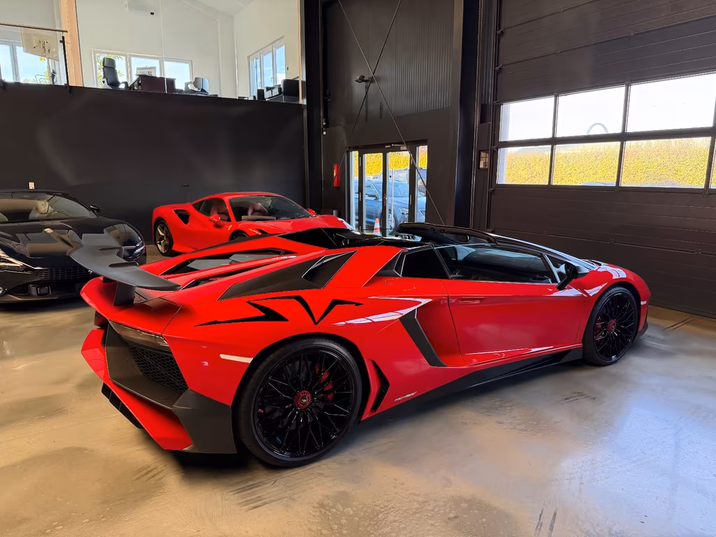 Lamborghini Aventador