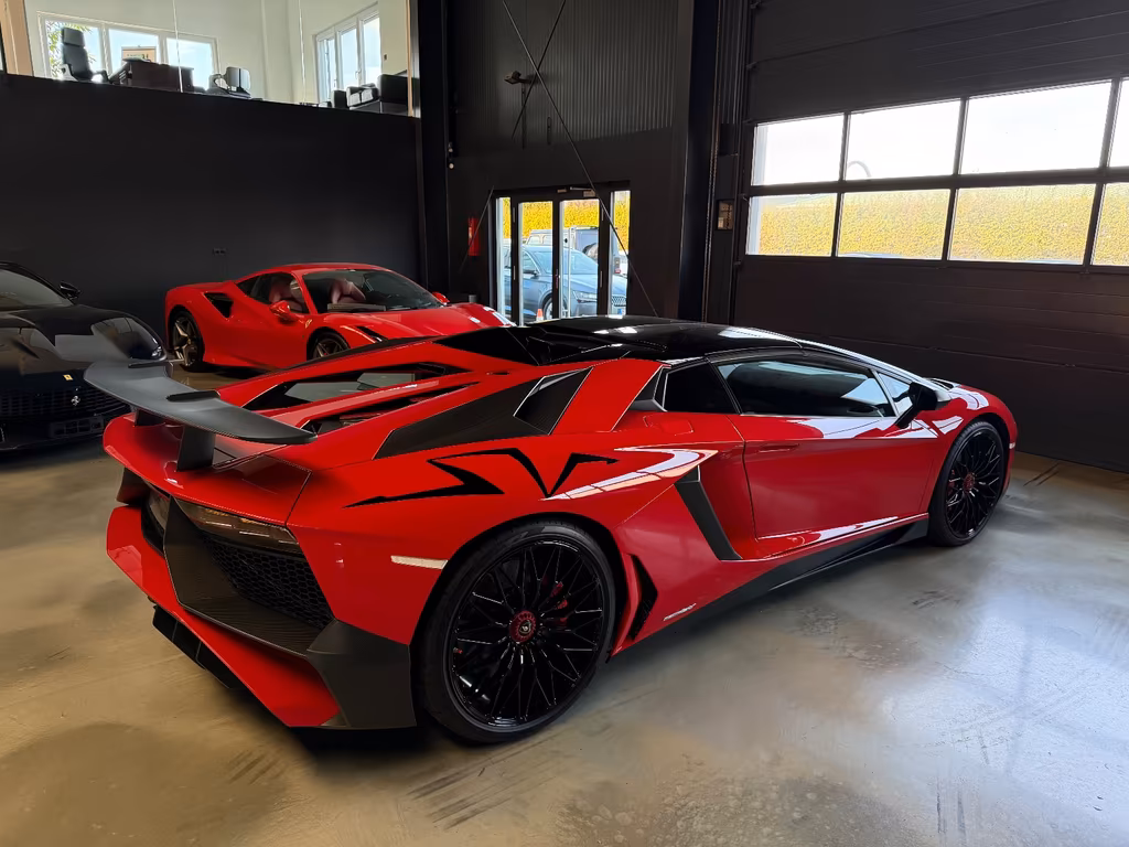 Lamborghini Aventador