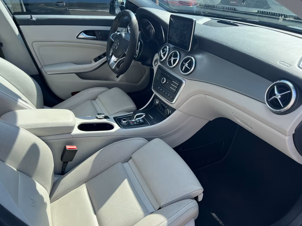 Mercedes-Benz CLA 45 AMG