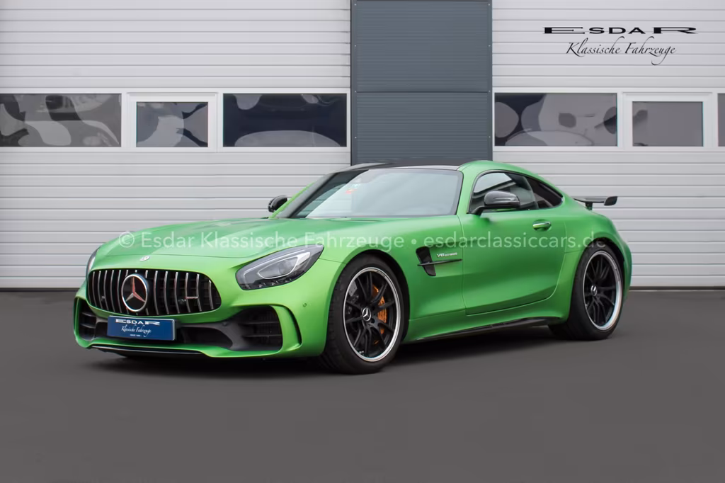 Mercedes-Benz AMG GT R
