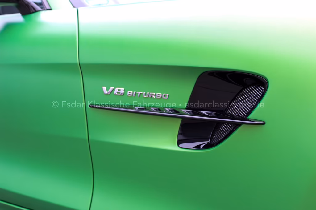Mercedes-Benz AMG GT R